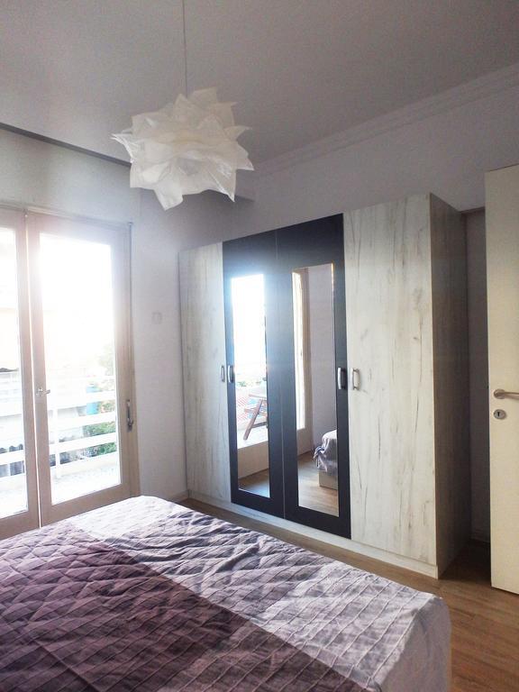 Holiday Apartment Sombrero Néa Péramos Dış mekan fotoğraf
