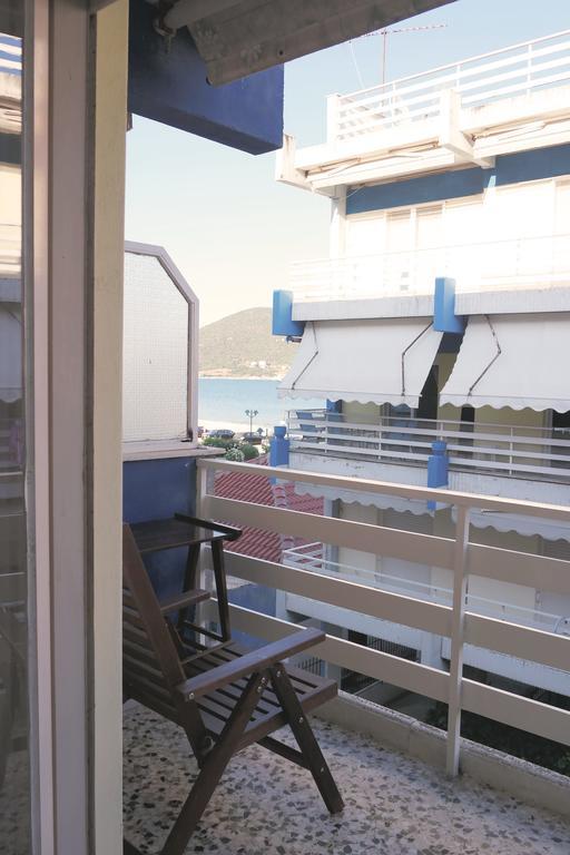 Holiday Apartment Sombrero Néa Péramos Dış mekan fotoğraf