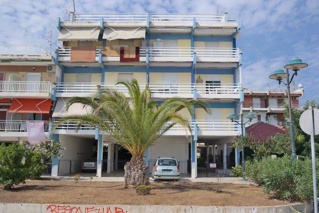 Holiday Apartment Sombrero Néa Péramos Dış mekan fotoğraf